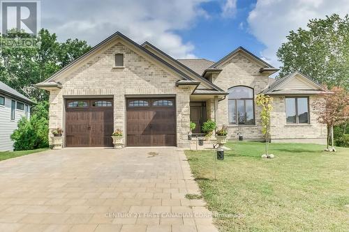 2129 Lockwood Crescent, Strathroy-Caradoc (Mount Brydges), ON - Outdoor With Facade