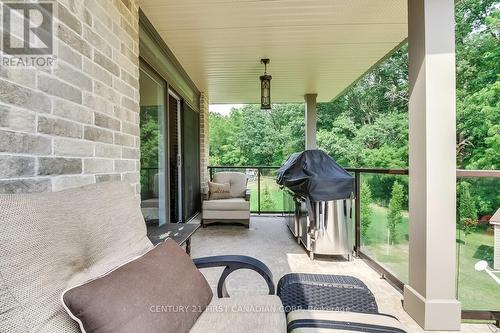 2129 Lockwood Crescent, Strathroy-Caradoc (Mount Brydges), ON - Outdoor With Deck Patio Veranda With Exterior