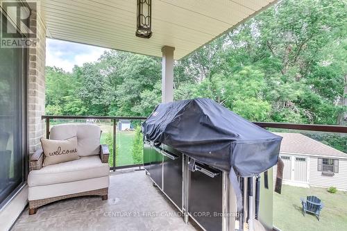 2129 Lockwood Crescent, Strathroy-Caradoc (Mount Brydges), ON - Outdoor With Deck Patio Veranda With Exterior