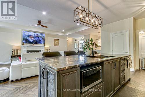 2129 Lockwood Crescent, Strathroy-Caradoc (Mount Brydges), ON - Indoor Photo Showing Kitchen