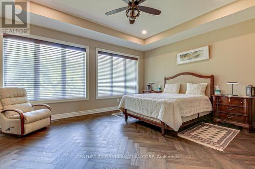 2129 Lockwood Crescent, Strathroy-Caradoc (Mount Brydges), ON - Indoor Photo Showing Bedroom