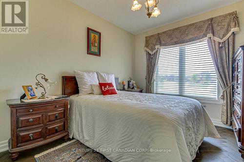 2129 Lockwood Crescent, Strathroy-Caradoc (Mount Brydges), ON - Indoor Photo Showing Bedroom