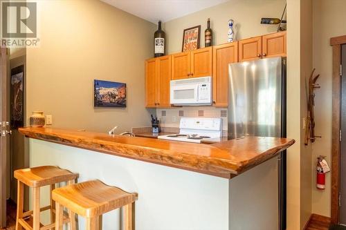 5258 Highline  Drive Unit# 119, Fernie, BC - Indoor Photo Showing Kitchen