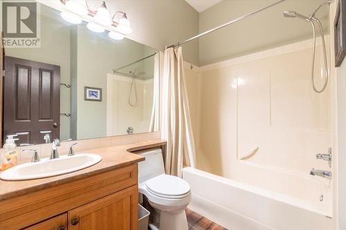 5258 Highline  Drive Unit# 119, Fernie, BC - Indoor Photo Showing Bathroom