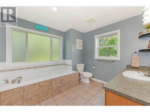 160 Carlin Street, Grindrod, BC - Indoor Photo Showing Bathroom