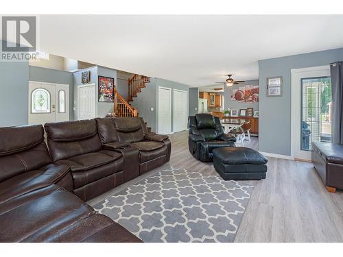 160 Carlin Street, Grindrod, BC - Indoor Photo Showing Living Room