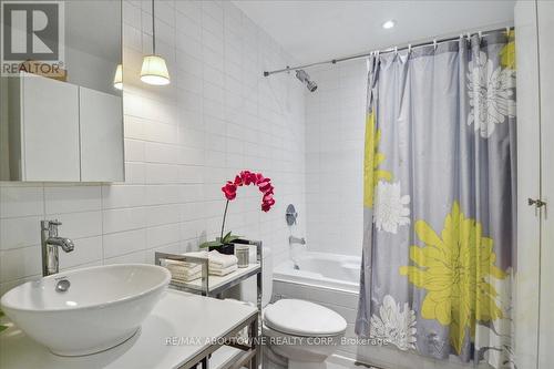 326 - 75 Portland Street, Toronto (Waterfront Communities), ON - Indoor Photo Showing Bathroom