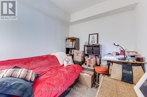 411 - 2301 Danforth Avenue, Toronto (East End-Danforth), ON - Indoor Photo Showing Bedroom