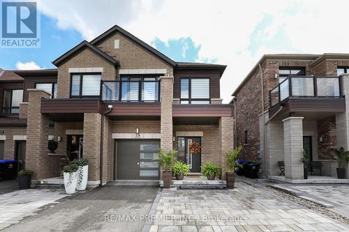 75 Landolfi Way, Bradford West Gwillimbury (Bradford), ON - Outdoor With Facade