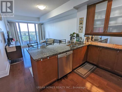 308 - 39 Upper Duke Crescent, Markham (Unionville), ON - Indoor Photo Showing Kitchen With Double Sink