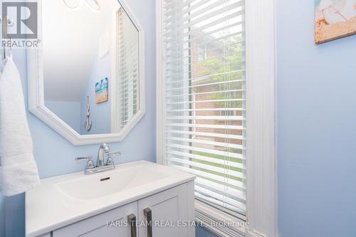 62 Fletcher Crescent, New Tecumseth (Alliston), ON - Indoor Photo Showing Bathroom