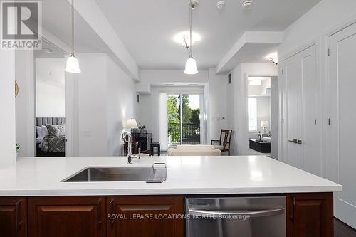 408 - 1 Hume Street, Collingwood, ON - Indoor Photo Showing Kitchen