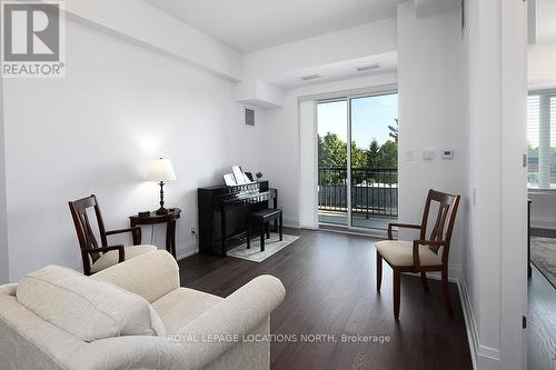 408 - 1 Hume Street, Collingwood, ON - Indoor Photo Showing Living Room