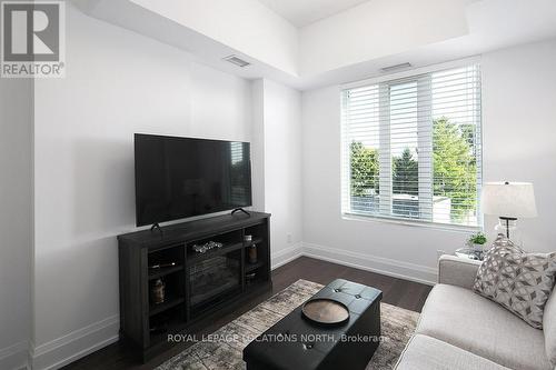 408 - 1 Hume Street, Collingwood, ON - Indoor Photo Showing Living Room