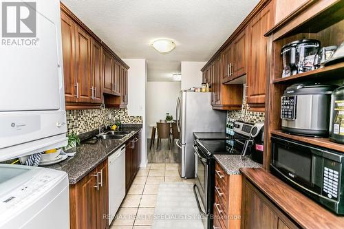 1708 - 21 Knightsbridge Road, Brampton (Queen Street Corridor), ON - Indoor Photo Showing Kitchen With Double Sink