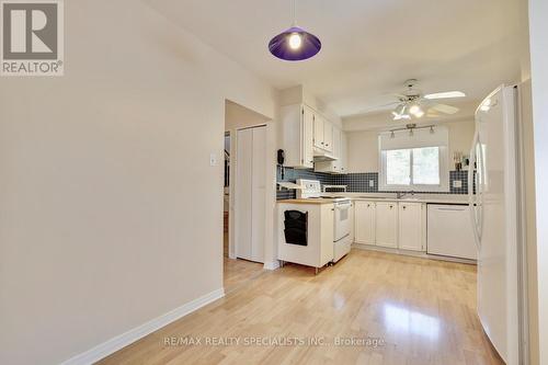 2312 Homelands Drive, Mississauga (Sheridan), ON - Indoor Photo Showing Kitchen