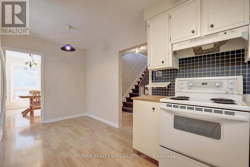 2312 Homelands Drive, Mississauga (Sheridan), ON - Indoor Photo Showing Kitchen