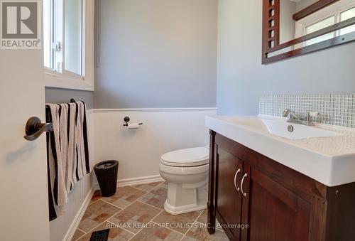 2312 Homelands Drive, Mississauga, ON - Indoor Photo Showing Bathroom