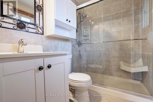 2312 Homelands Drive, Mississauga, ON - Indoor Photo Showing Bathroom