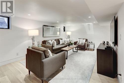 2107 Courtland Crescent, Mississauga (Lakeview), ON - Indoor Photo Showing Living Room