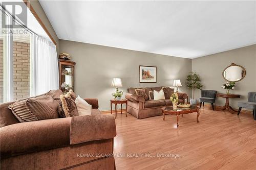 1 Eden Place, Norfolk (Simcoe), ON - Indoor Photo Showing Living Room