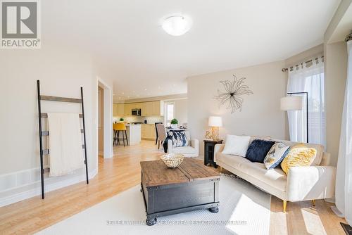 55 Frank Wheeler Avenue, Clarington (Courtice), ON - Indoor Photo Showing Living Room