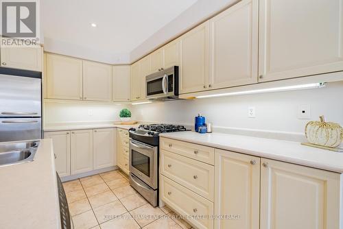 55 Frank Wheeler Avenue, Clarington (Courtice), ON - Indoor Photo Showing Kitchen With Double Sink