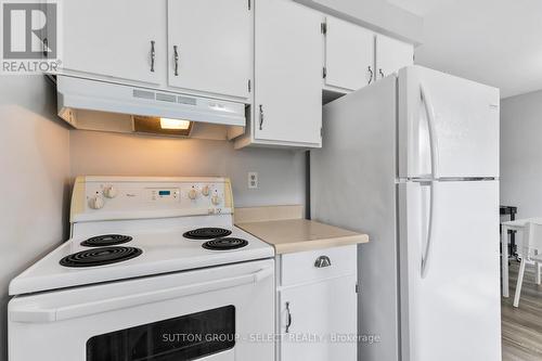 94 - 90 Tiffany Drive, London, ON - Indoor Photo Showing Kitchen