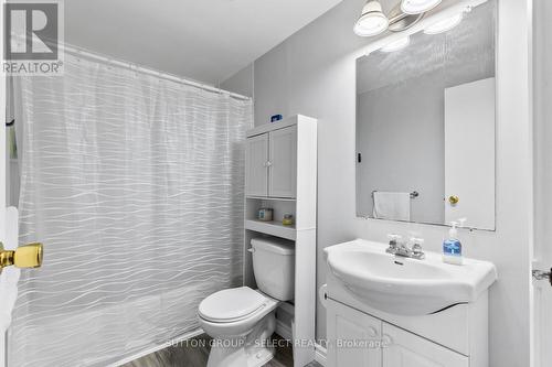 94 - 90 Tiffany Drive, London, ON - Indoor Photo Showing Bathroom