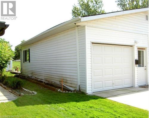 52 Sussex Square, Georgian Bluffs, ON - Outdoor With Exterior