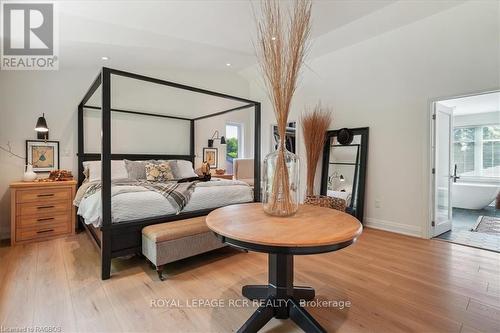 242 1St Street A W, Owen Sound, ON - Indoor Photo Showing Bedroom