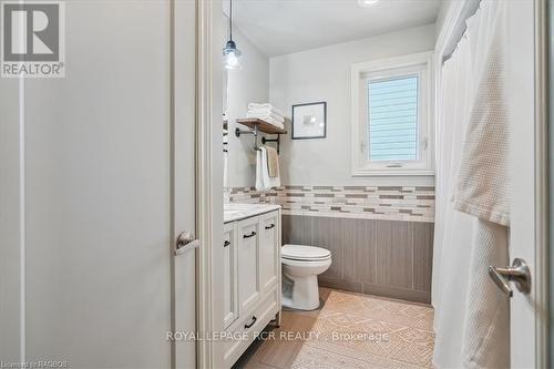 242 1St Street A W, Owen Sound, ON - Indoor Photo Showing Bathroom