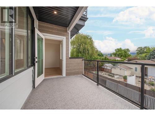 853 Kinnear Court, Kelowna, BC - Outdoor With Balcony With Exterior