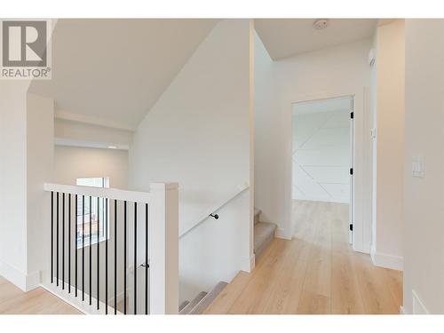 853 Kinnear Court, Kelowna, BC - Indoor Photo Showing Other Room