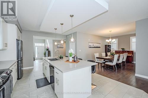 121 Lovett Lane, Guelph (Hanlon Creek), ON - Indoor