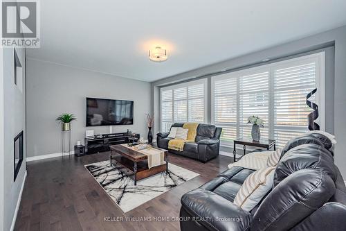 121 Lovett Lane, Guelph (Hanlon Creek), ON - Indoor Photo Showing Living Room