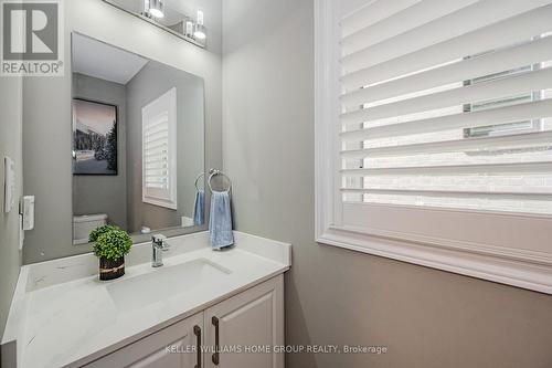 121 Lovett Lane, Guelph (Hanlon Creek), ON - Indoor Photo Showing Bathroom