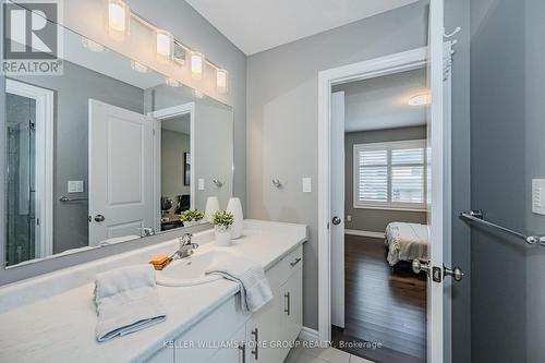 121 Lovett Lane, Guelph, ON - Indoor Photo Showing Bathroom