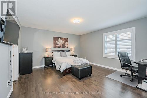 121 Lovett Lane, Guelph (Hanlon Creek), ON - Indoor Photo Showing Bedroom