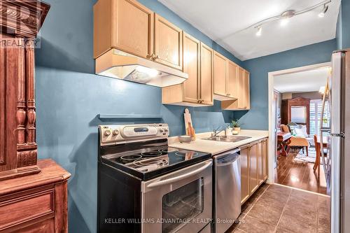 137 - 26 Livingston Road, Toronto (Guildwood), ON - Indoor Photo Showing Kitchen With Double Sink