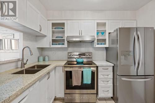 1811 - 3233 Eglinton Avenue E, Toronto (Scarborough Village), ON - Indoor Photo Showing Kitchen With Stainless Steel Kitchen With Double Sink With Upgraded Kitchen