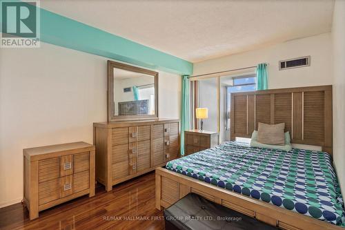 1811 - 3233 Eglinton Avenue E, Toronto (Scarborough Village), ON - Indoor Photo Showing Bedroom