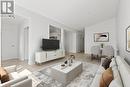 33 Millwood Place, Hamilton (Bruleville), ON  - Indoor Photo Showing Living Room 