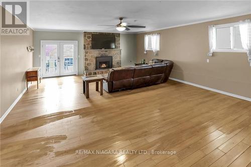 2503 Coral Avenue, Fort Erie, ON - Indoor With Fireplace