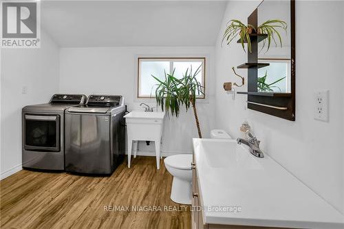 2503 Coral Avenue, Fort Erie (Stevensville), ON - Indoor Photo Showing Laundry Room