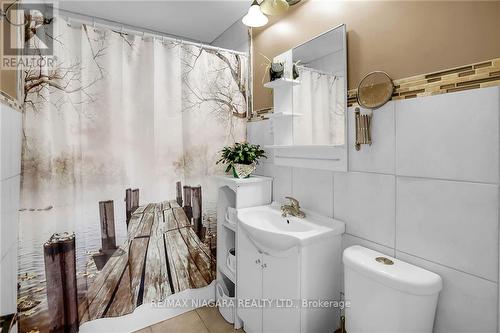 2503 Coral Avenue, Fort Erie, ON - Indoor Photo Showing Bathroom