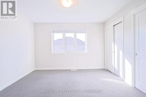 17 Hawthorn Avenue, Thorold, ON - Indoor Photo Showing Other Room