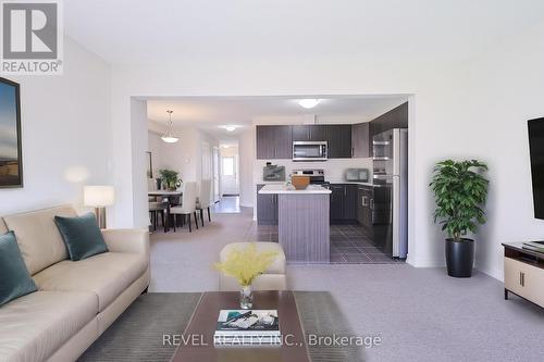 17 Hawthorn Avenue, Thorold, ON - Indoor Photo Showing Living Room