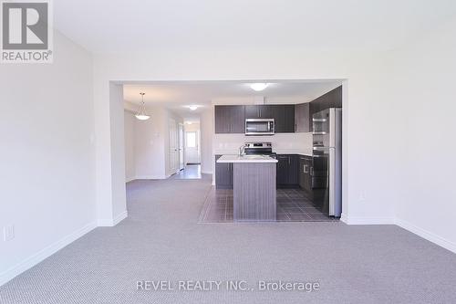 17 Hawthorn Avenue, Thorold, ON - Indoor Photo Showing Other Room