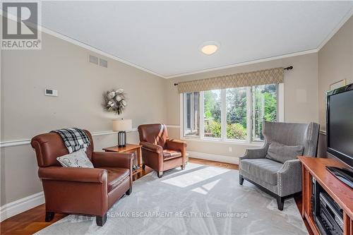 223 Christie Street, Guelph/Eramosa (Rockwood), ON - Indoor Photo Showing Living Room